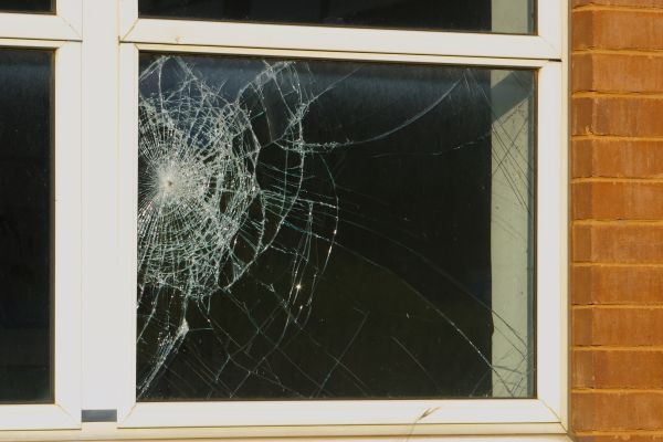 Window Crack Repair in Little Rock