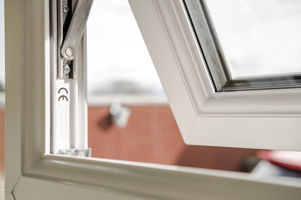 Cost of Window Hinge Replacement in Little Rock